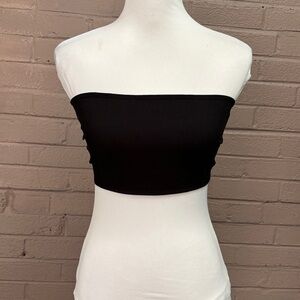 Better / together black sleeveless crop top  L